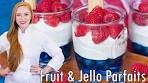 EASY Berry Cheesecake Parfait - with Blueberry Jello! Perfect ...