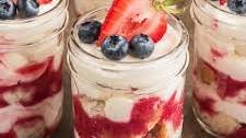 Easy No Bake Berry Cheesecake Parfait