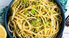 Easy Spring pasta with peas and mint
