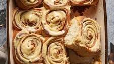 Gingerbread Cinnamon Rolls