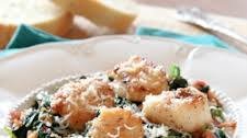 Pan Seared Scallops with Spinach and Bacon