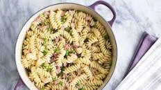 Pasta With Ham and Peas