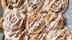 Puff pastry cinnamon rolls