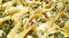 Sausage and Spinach Stuffed Shells with Garlic Cream Sauce