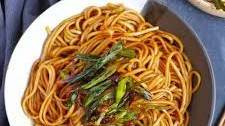 Scallion Oil Noodles (葱油拌面)