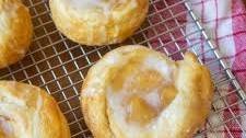 Soft & Fluffy Apple Danishes