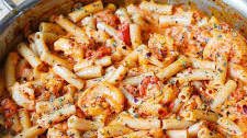 Spicy Shrimp Pasta in Garlic Tomato Cream Sauce