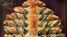 Spinach Dip Pull-Apart Christmas Tree