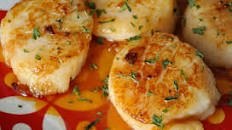 Sriracha Seared Scallops