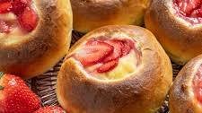 Strawberry and Vanilla Cream Buns