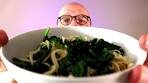 Tasty healthy 5 minute meal: Udon noodles, spinach in a ...
