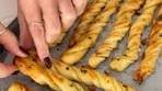Cheesy Garlic Bread Twists these are soo yummy and would ...