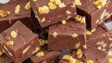 CHOCOLATE WALNUT FUDGE