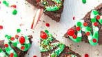 EASY BROWNIE CHRISTMAS TREE TREATS - the kids go ...