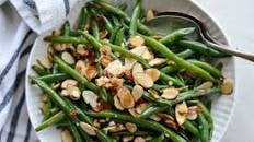 Garlicky Green Beans Almondine