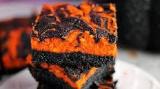 Halloween Cream Cheese Swirl Brownies