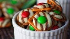 Holiday Pretzel Bites