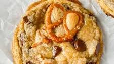Peanut Butter Pretzel Cookies