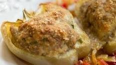 Peperoni ripieni di carne (Meat-Stuffed Peppers)