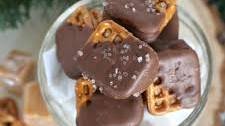 Salted Caramel Chocolate Pretzels