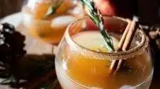 Toasted Apple Cider Bourbon Smash | Holiday Bourbon Cocktail