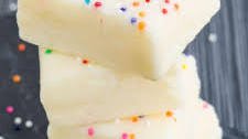 White Chocolate Fudge (2 Ingredients)