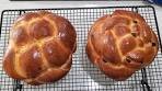 Braiding a round challah plain and with raisins