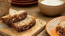 Banana bread com crocante de aveia (bolo de banana)