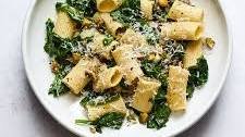 Pasta With Garlicky Spinach and Buttered Pistachios
