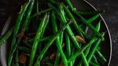 Stir-fried garlic green beans