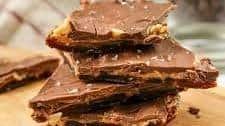 5-Ingredient Date Bark