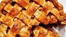 Apple Pie Recipe (with a Cheddar Crust)