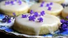 Easy Lavender Shortbread Cookies