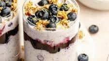 High-Protein Lemon Blueberry Overnight Oats