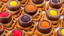 Thanksgiving Chocolate Caramel Pretzel Bites