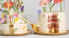 25 Dazzling Aesthetic Cakes To Make For Your Next Event