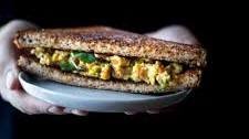Akuri - Parsi Style Scrambled Eggs