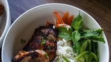 Bún Gà Nướng (Grilled Lemongrass Chicken & Rice Noodle)