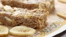 Peanut Butter Banana Chip Granola Bars