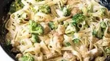 Quick & Easy Fettuccine Chicken Broccoli Alfredo