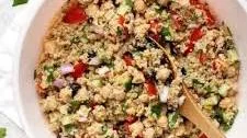 Quinoa Greek Salad with Chickpeas
