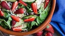 Rocket and strawberry salad with strawberry vinaigrette
