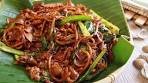 Singapore Char Kway Teow w/ Fresh Cockles 新加坡鲜蛤炒粿 ...