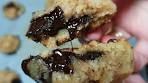 VEGAN CHOCOLATE CHIP COOKIES