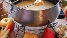 Apple Cider Cheese Fondue