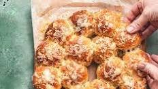 Cheese, chive & ham tear-and-share bread