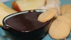 Easy Chocolate Fondue With Peanut Butter