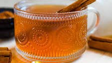 Easy Cinnamon Tea (with Sticks or Powder)