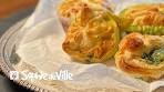 Feta cheese and spinach puff pastry mini parcels🧡