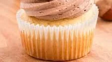 Fluffy Nutella Buttercream Frosting